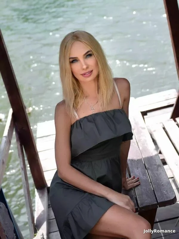 Dayana Profile image 1