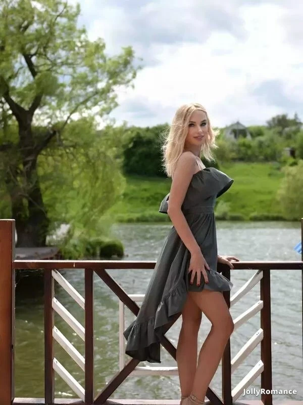 Dayana Profile image 3
