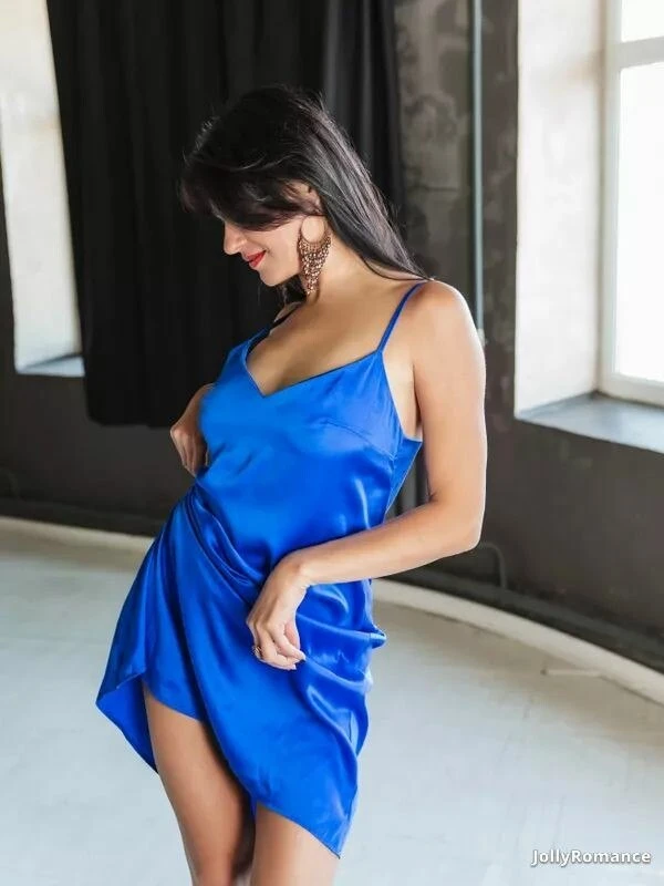 Karina Profile image 2
